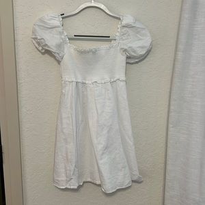 Aritzia white dress, size small, never been worn
